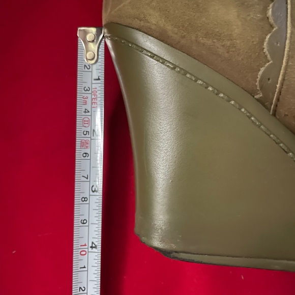 Vintage BCBG Mid-Calf Green Suede Wedge Boots With Zipper - Picture 11 of 15